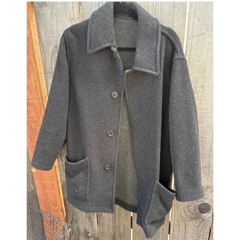 J. Ferrar wool blend coat dark heather grey color. Men’s small